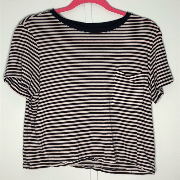 H&M Tops - H&M basic cropped stripe tee